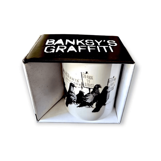 Caneca Banksy’s Graffiti “Birds of a Feather” 6