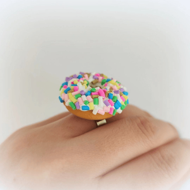 Anel Sprinkle Donut 4