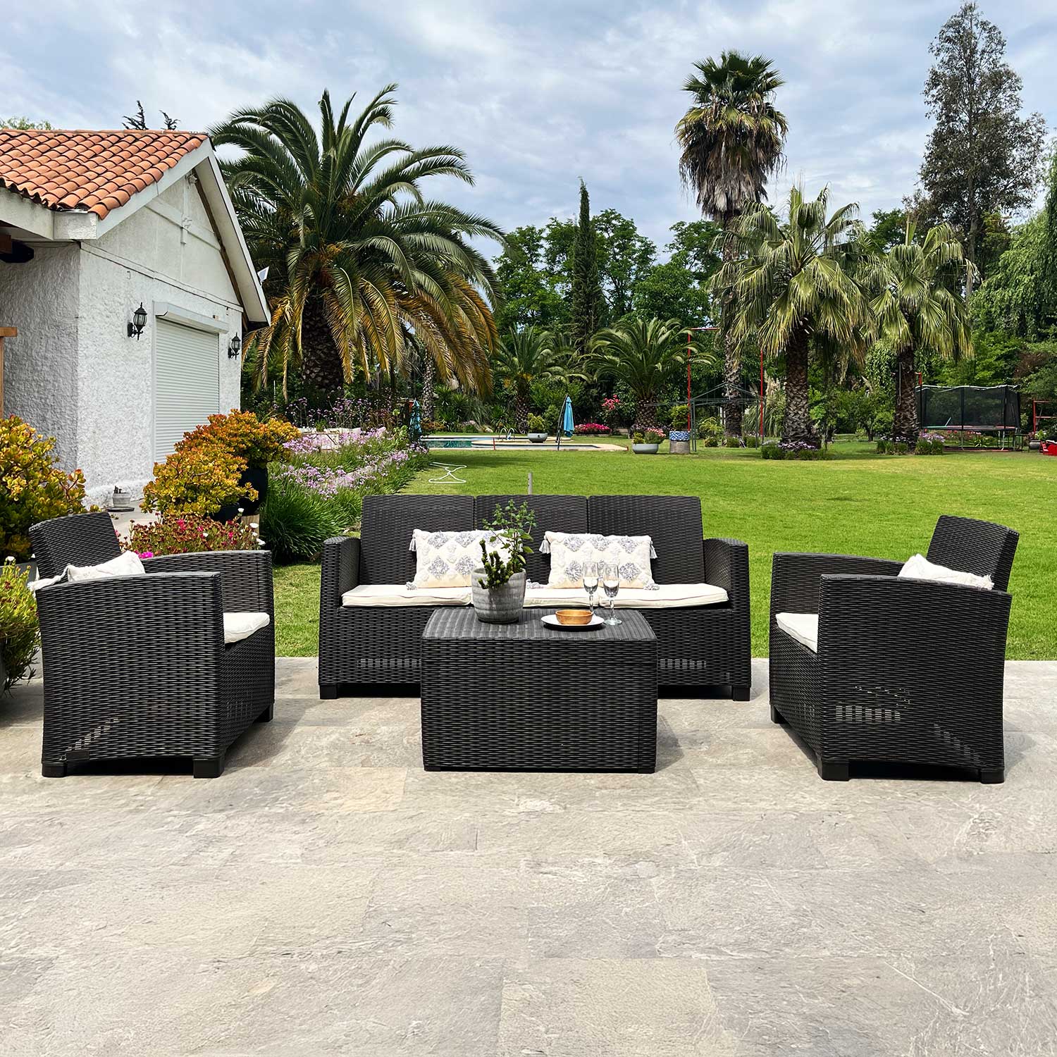 Juego Living Terraza Álamo Triple Con Baúl café oscuro 5 Personas