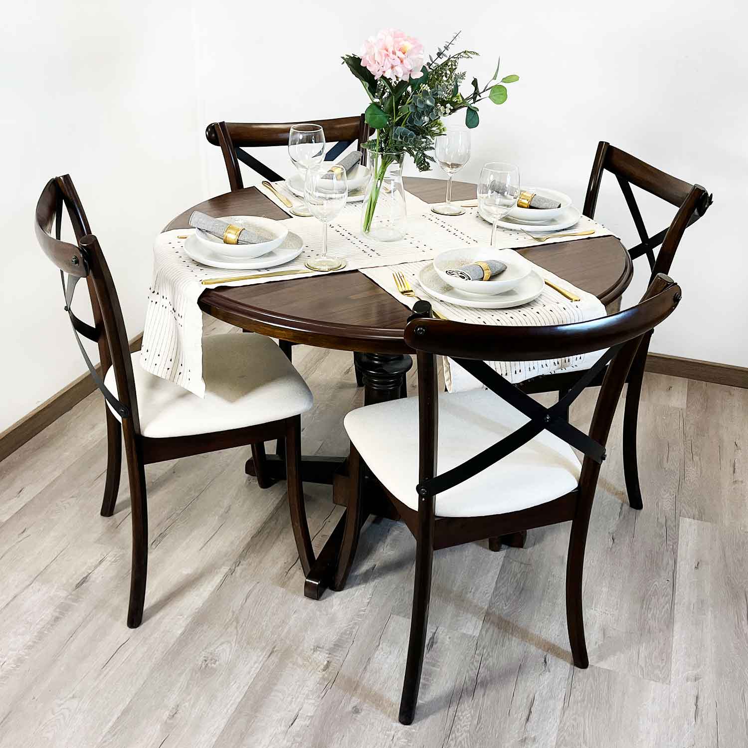 Juego de Comedor Mercedes Chocolate 106 cm 4 Sillas Crossbac