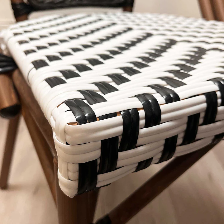 Silla Parisina Chevron Blanco/Negro 4