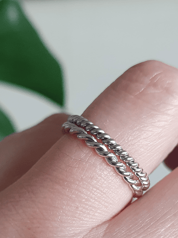 Simple ring
