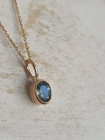 Zircon Celeste intenso