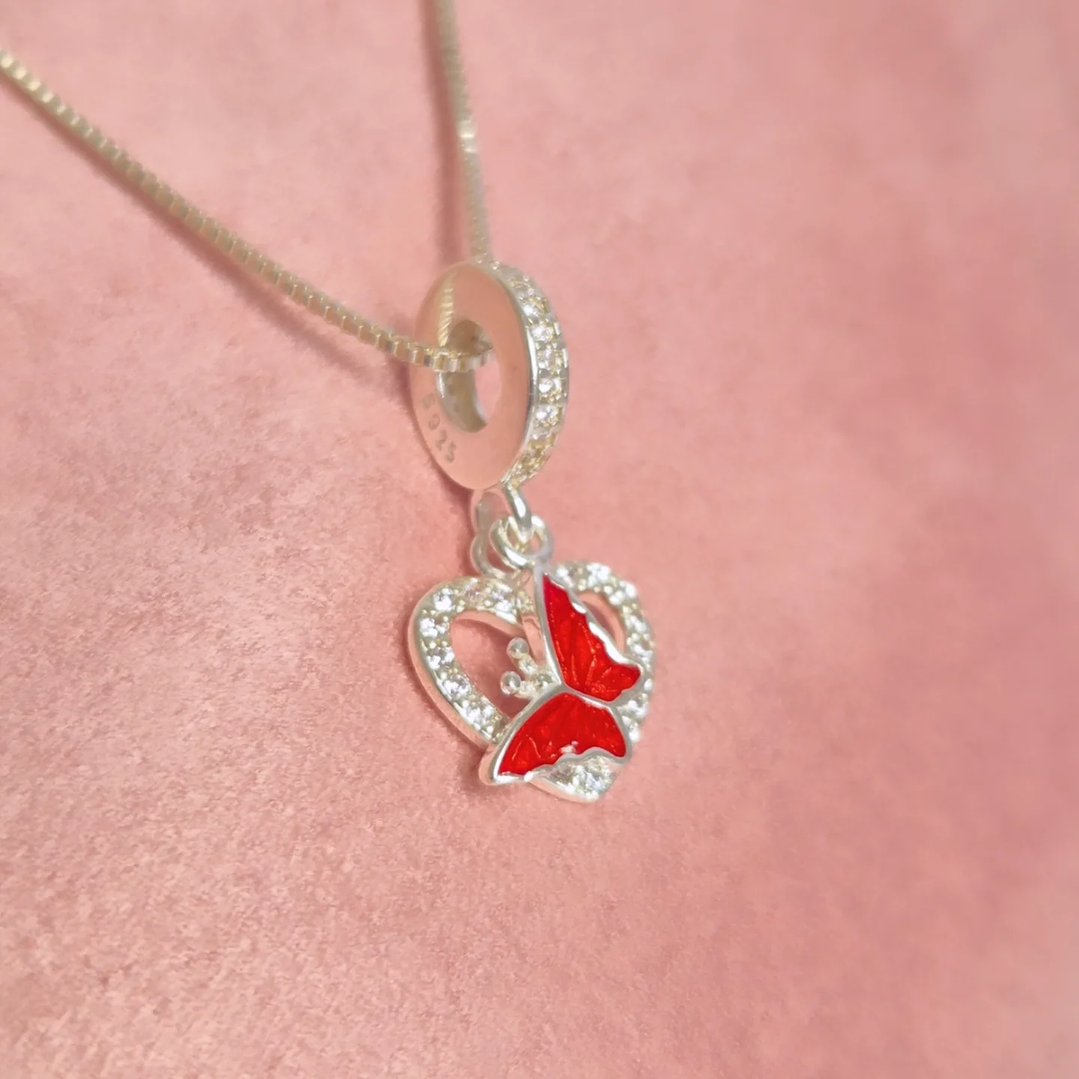 Collar mariposa roja 1