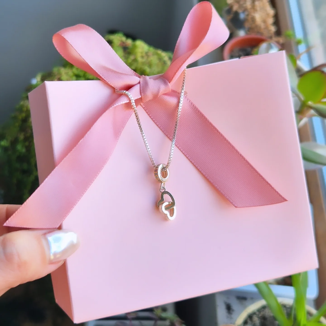 Collar corazones unidos 2