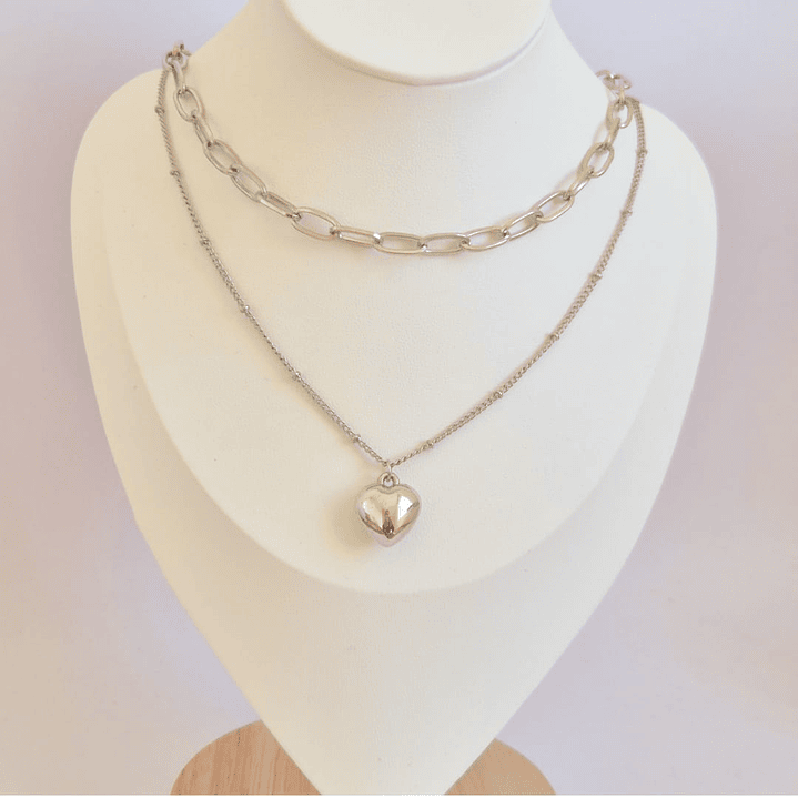 Collar Corazón Plateado 1