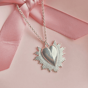 Collar corazón detente