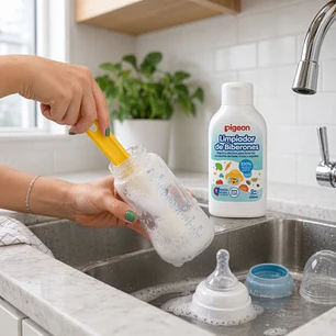 Limpiador de Biberones Pigeon 450 ml