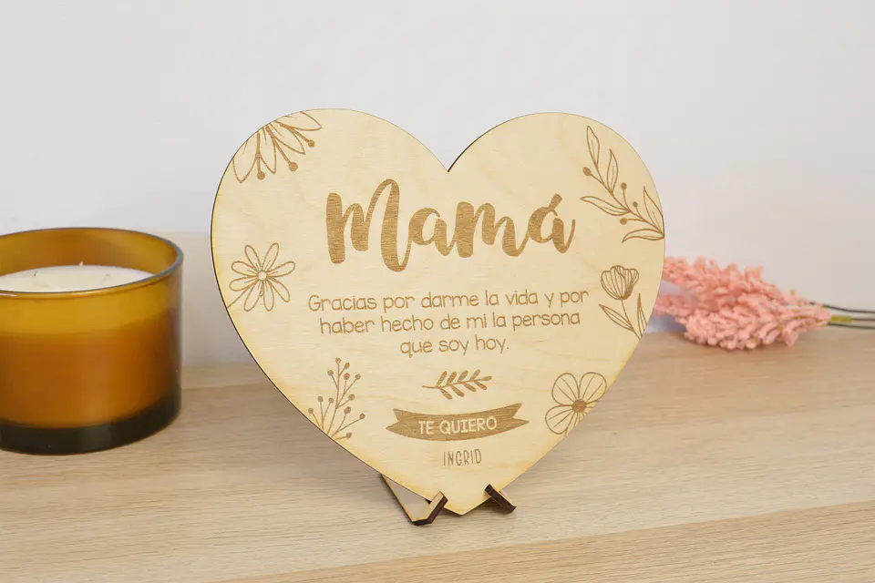 Corazón floral con dedicación para para Mamá🌺 1