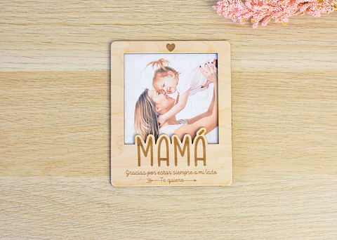 Imán Mamá en forma de polaroid