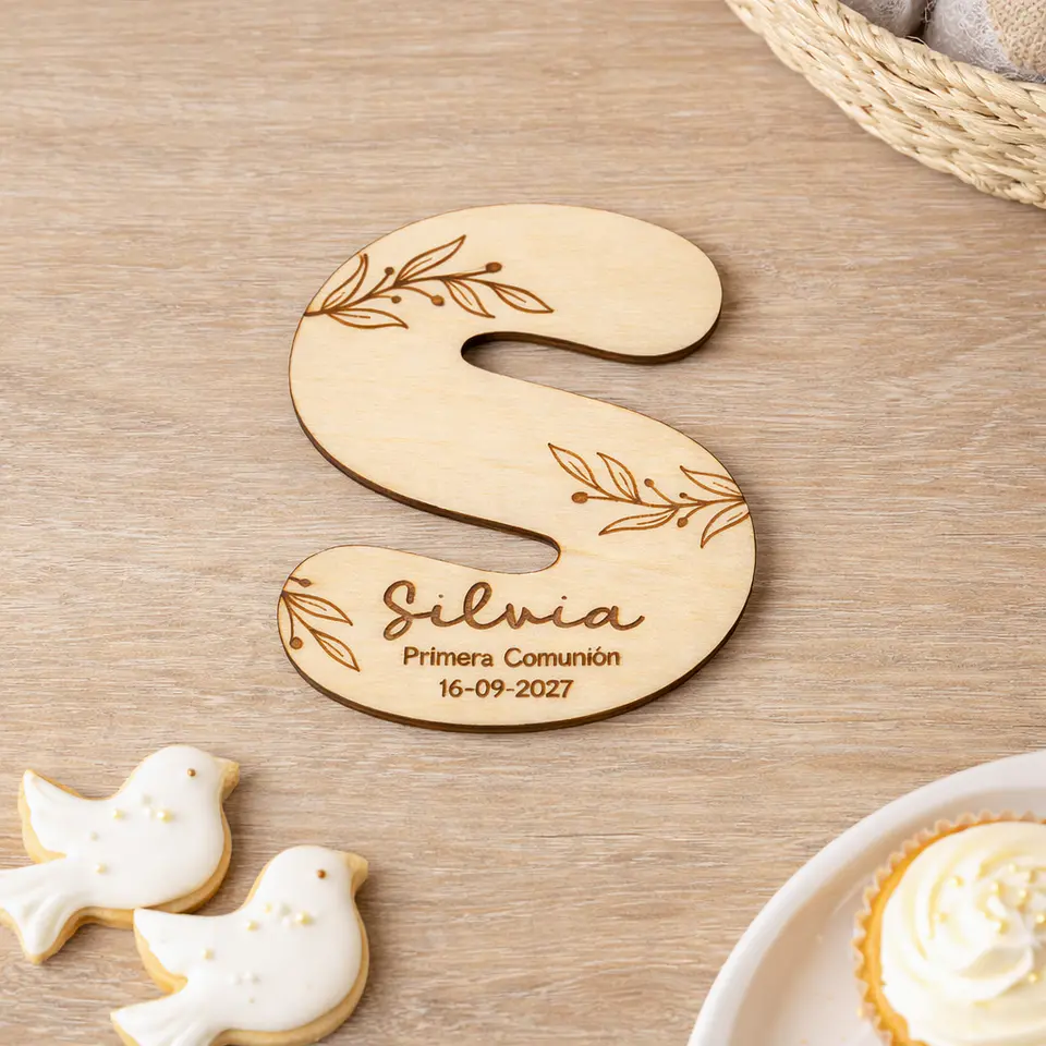 Inicial madera con imán 3