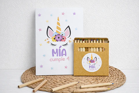 Cajita de lápices con librito para colorear