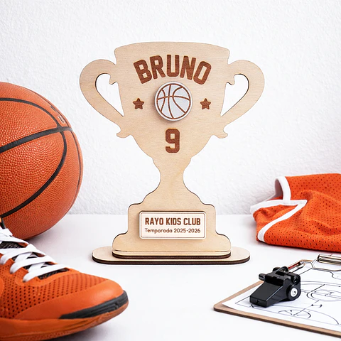 Trofeo deportivo infantil personalizado – Fútbol o Baloncesto