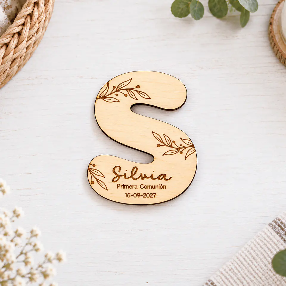 Inicial madera con imán 5