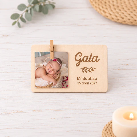 Mini portafotos de madera personalizado con imán y pinza