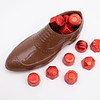 Zapato hombre + 10 bombones 