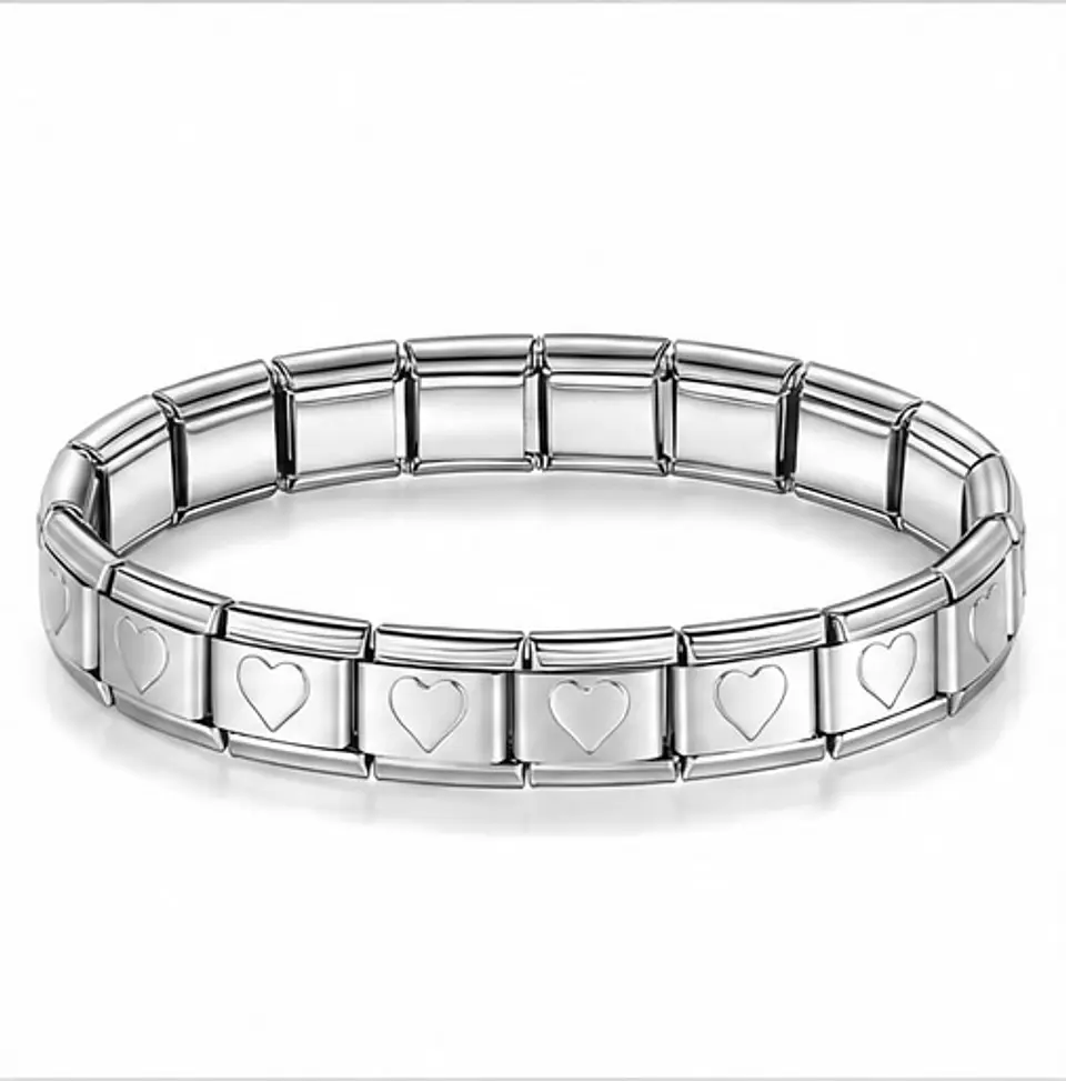 Exclusive Bracelet de corazones plateados  1