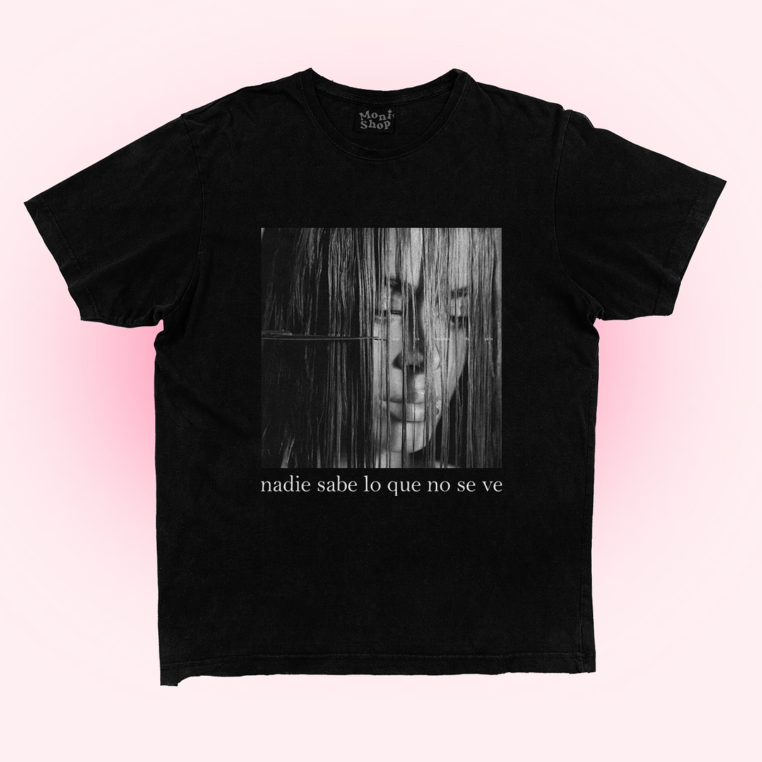 Polera Tini 'nadie sabe lo que no se ve'  1