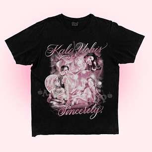 Polera Kali Uchis 'Sincerely,' 