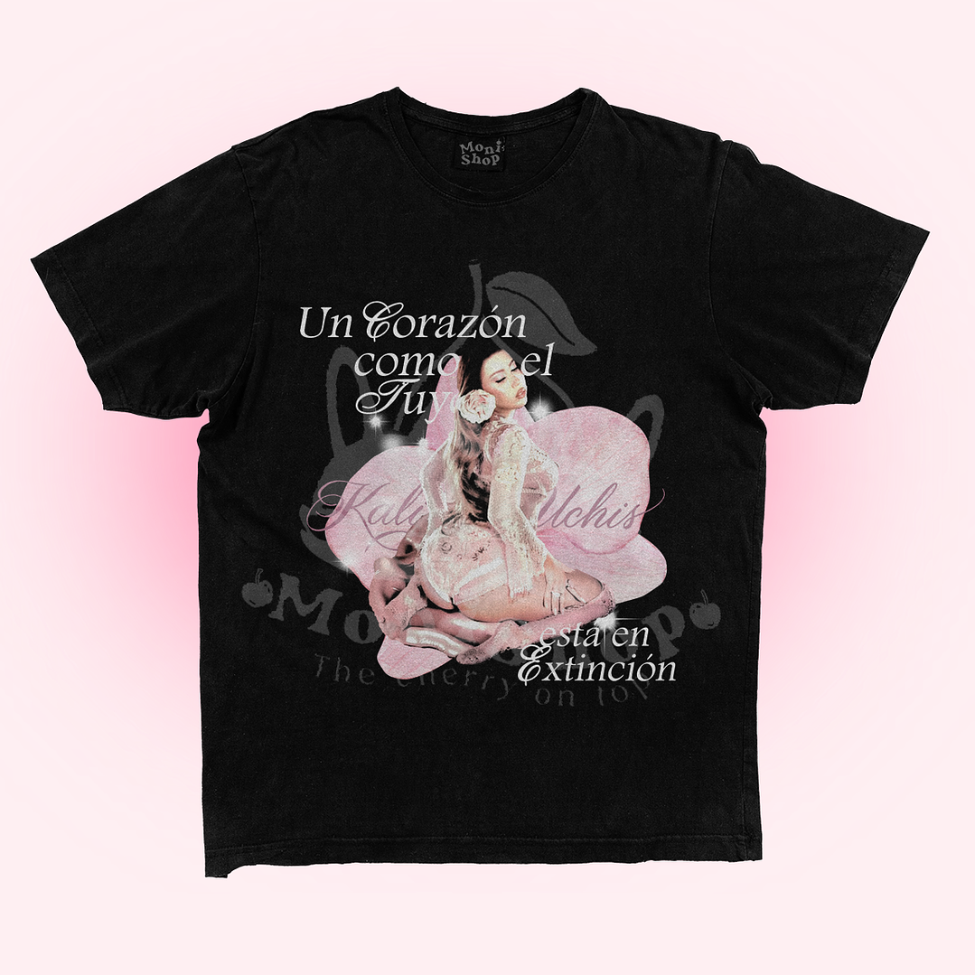 Polera Kali Uchis 'Igual que un ángel'  2