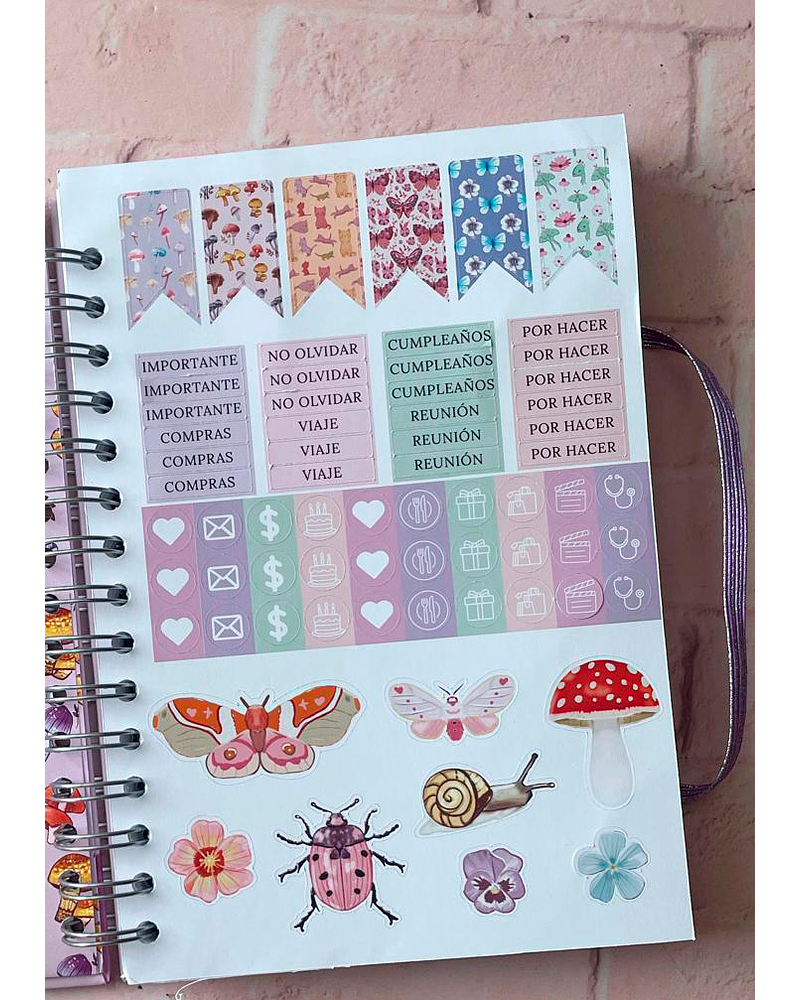 Planner Minimalista 2026 portada Mariposas Nocturnas