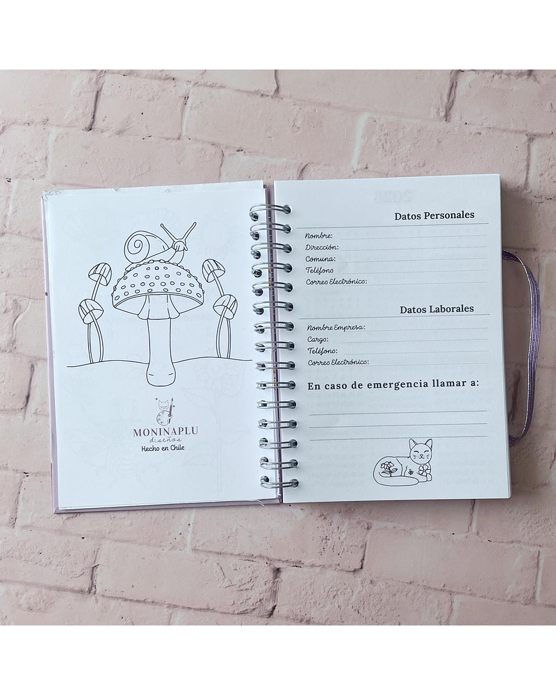 Planner Minimalista 2026 portada Mariposas Nocturnas