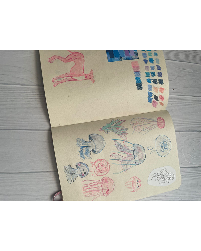 Libreta a5 Tapa blanda Brujita Fungi