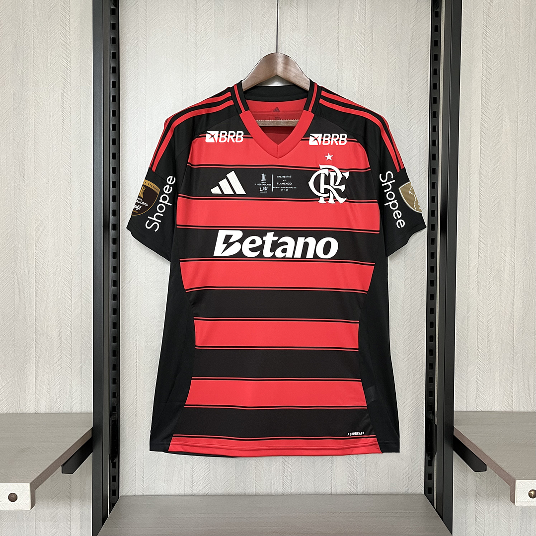 Camisa Flamengo 25/26 - TETRACAMPEÃO - branca - todos patrocinios e patchs - vermelha 2