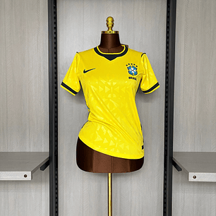 Camisa Seleção Brasileira - Brasil Feminina ano 26/27 Copa do mundo - VERSÃO BANDEIRA ALTO RELEVO