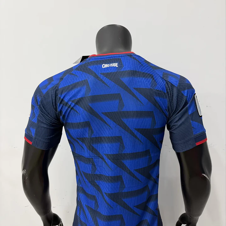 Camisa Seleção Cabo Verde - Casa Jogador 26/27 - com patchs - SLIM FIT  2