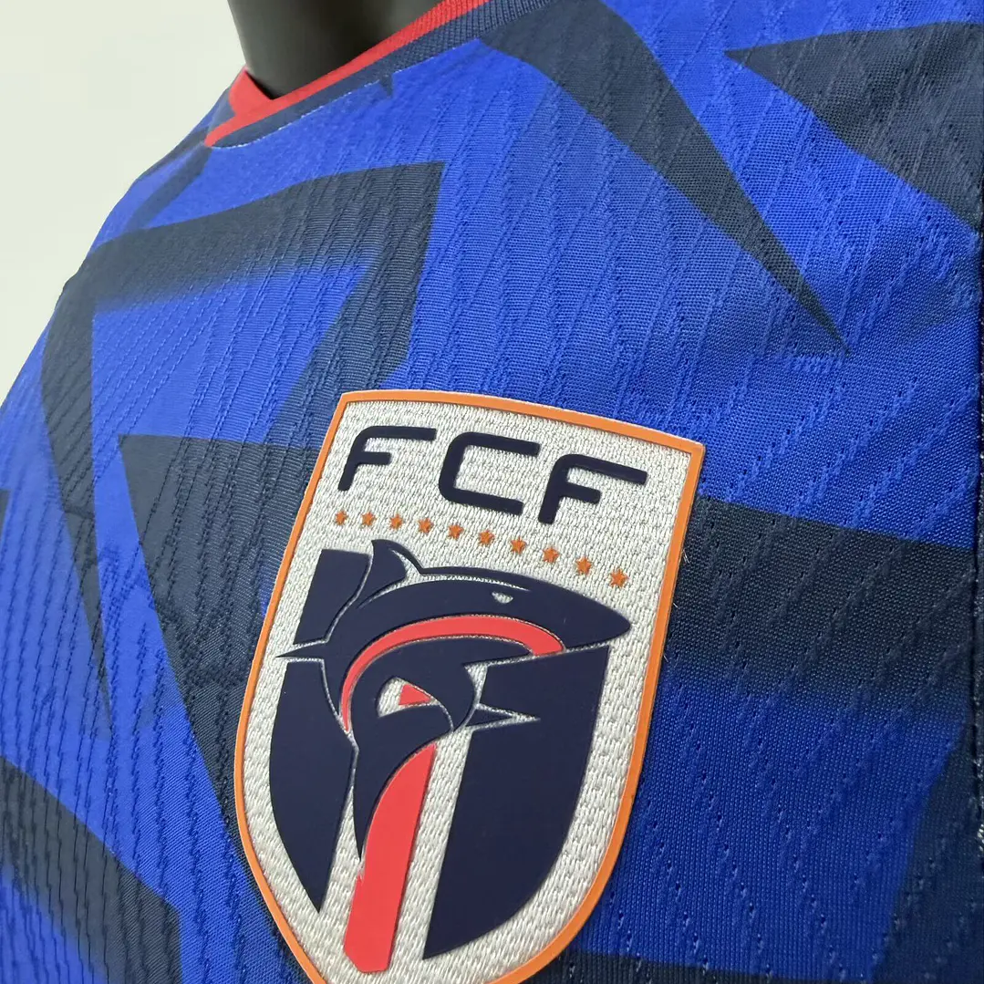 Camisa Seleção Cabo Verde - Casa Jogador 26/27 - com patchs - SLIM FIT  4