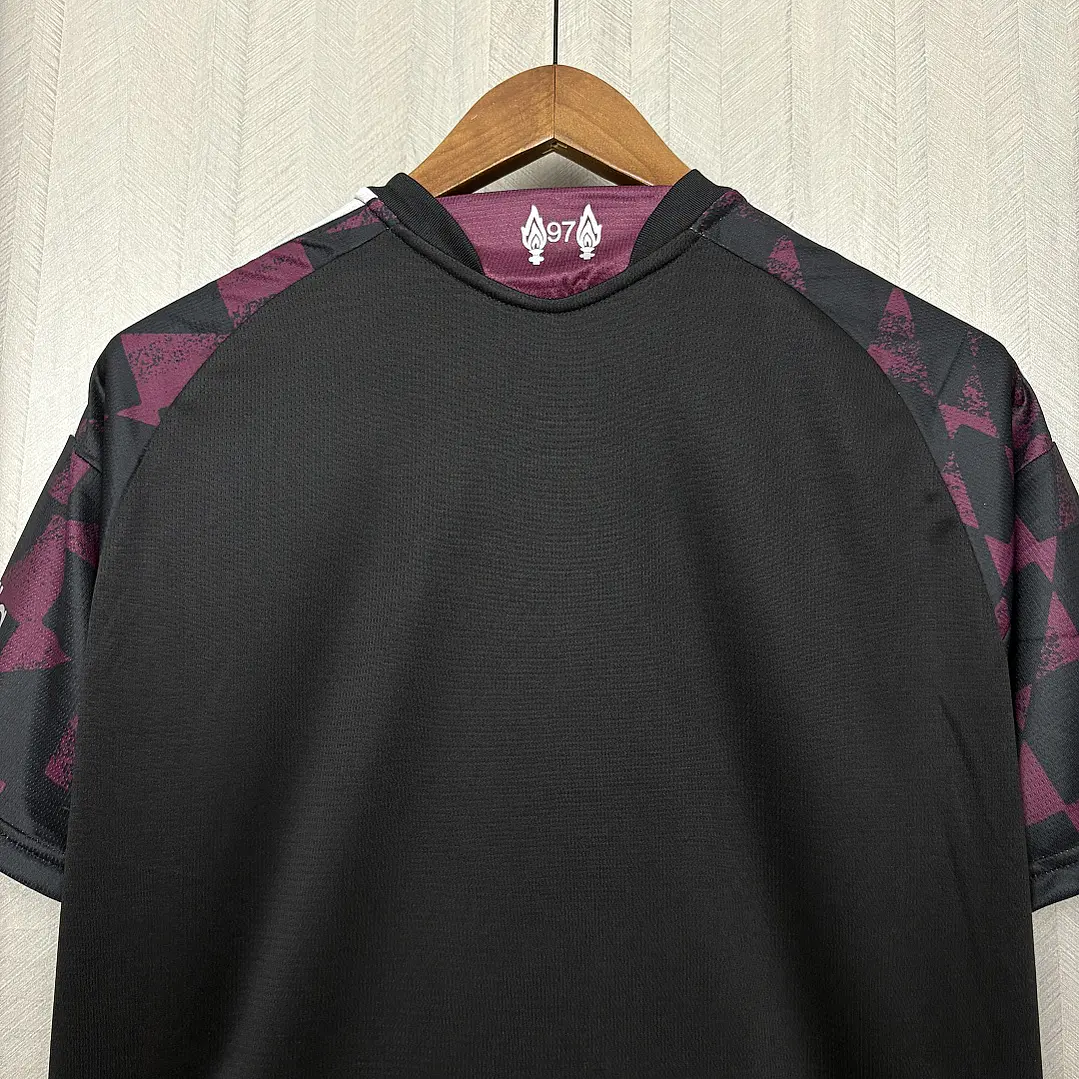 CAMISA LIVERPOOL 26/27 TERCEIRA - Preta e Grená Xadrez 9