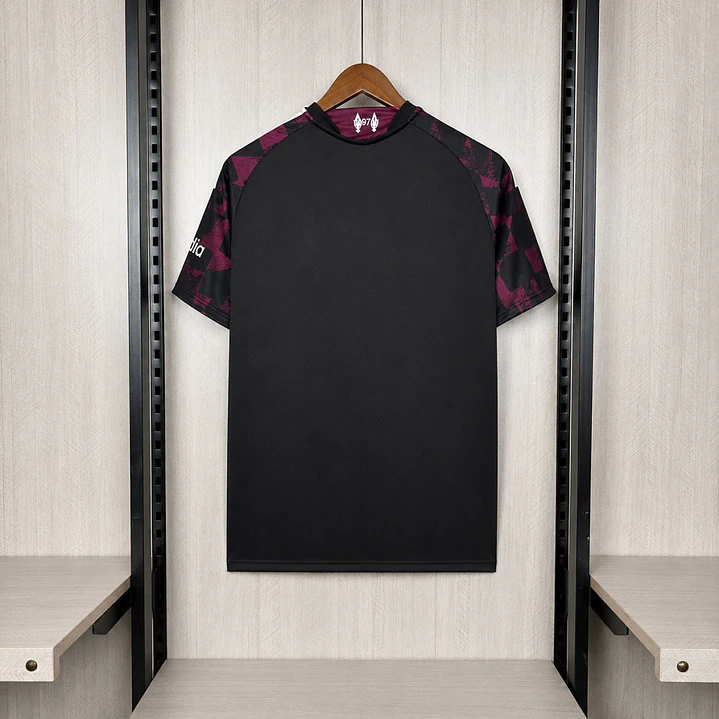 CAMISA LIVERPOOL 26/27 TERCEIRA - Preta e Grená Xadrez 10