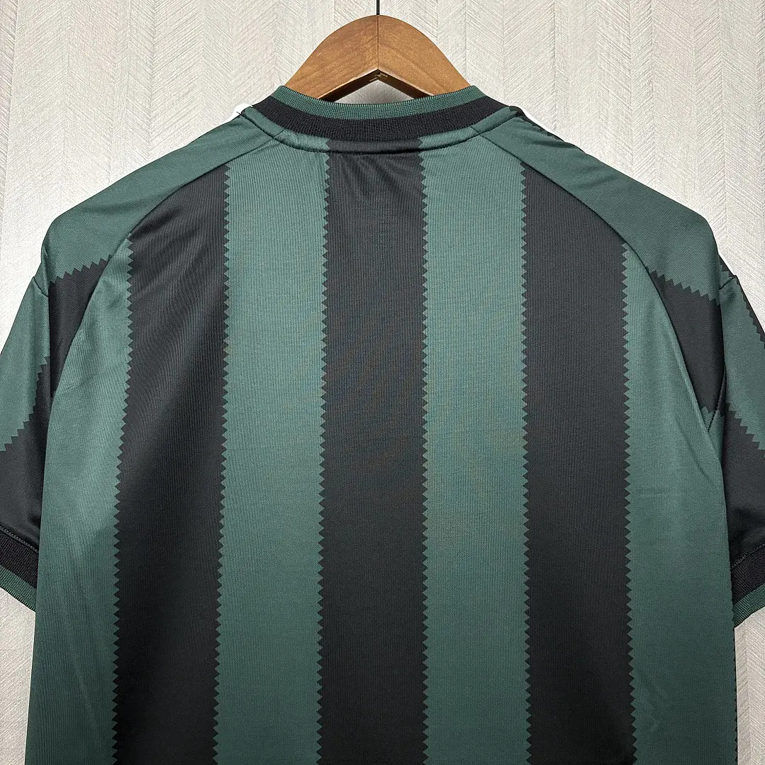CAMISETA CELTIC FC 26/27 ALTERNATIVA - Verde e Preta Listrada 8