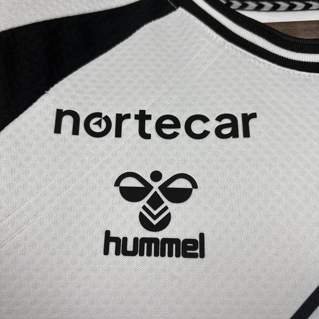 CAMISA VITÓRIA DE GUIMARÃES 26/27 - Branca e Preta 2