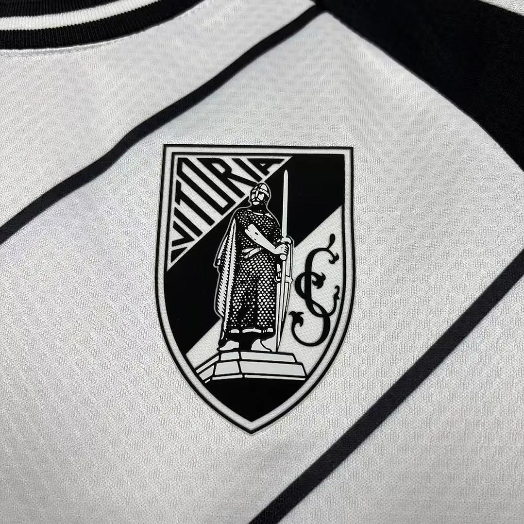CAMISA VITÓRIA DE GUIMARÃES 26/27 - Branca e Preta 3