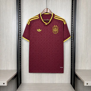 CAMISETA ESPANHA 26/27 EDIÇÃO ESPECIAL - Grená e Dourada