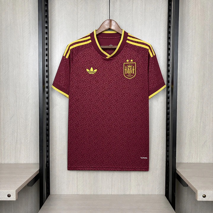 CAMISETA ESPANHA 26/27 EDIÇÃO ESPECIAL - Grená e Dourada 1