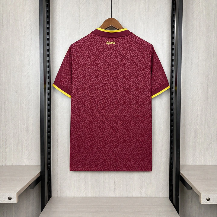 CAMISETA ESPANHA 26/27 EDIÇÃO ESPECIAL - Grená e Dourada 9