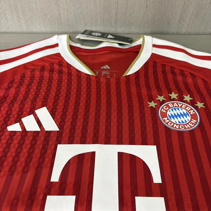 CAMISA BAYERN DE MUNIQUE 26/27 CASA - Vermelha 1