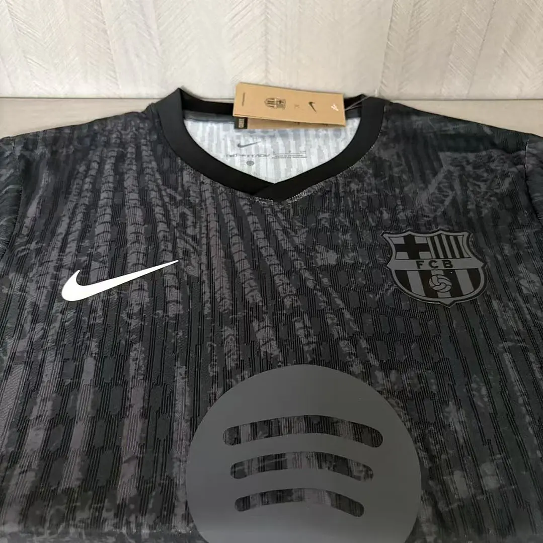 Camiseta FC Barcelona Edición Especial 26/27 Versión Jugador - Negra 6