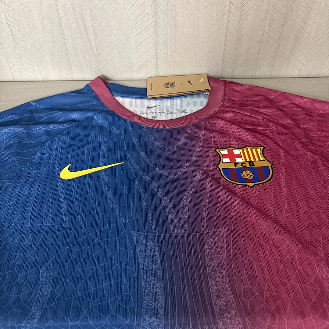 Camiseta FC Barcelona Edición Especial 26/27 Versión Jugador - Degradado 2