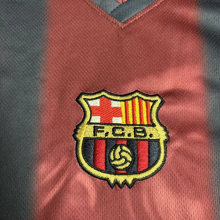 Conjunto Infantil FC Barcelona 25/26 Edición Especial Retro 6