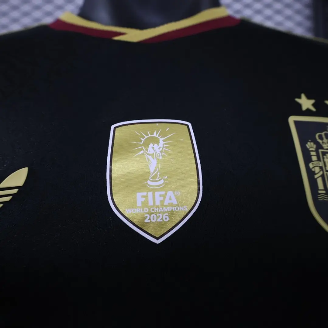 CAMISA ESPANHA 2026 PRETA E DOURADA - Versão Jogador Slim Fit 5