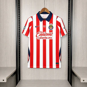CAMISA CHIVAS GUADALAJARA 26/27 CASA - Vermelha e Branca Listrada