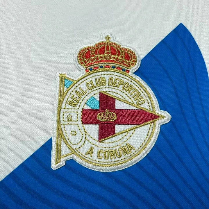 CAMISA DEPORTIVO LA CORUÑA 26/27 TERCEIRA - Branca com X Azul 3