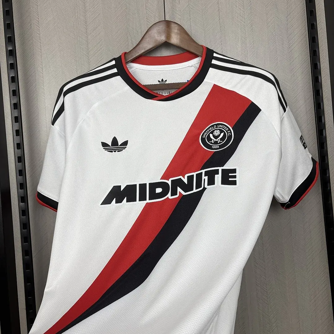 CAMISA SHEFFIELD UNITED 26/27 FORA - Branca com Faixa Diagonal 5