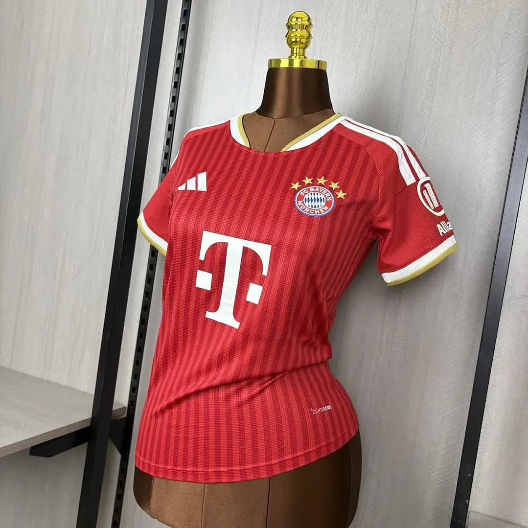 CAMISA BAYERN DE MUNIQUE 26/27 CASA - Vermelha - Feminina 5