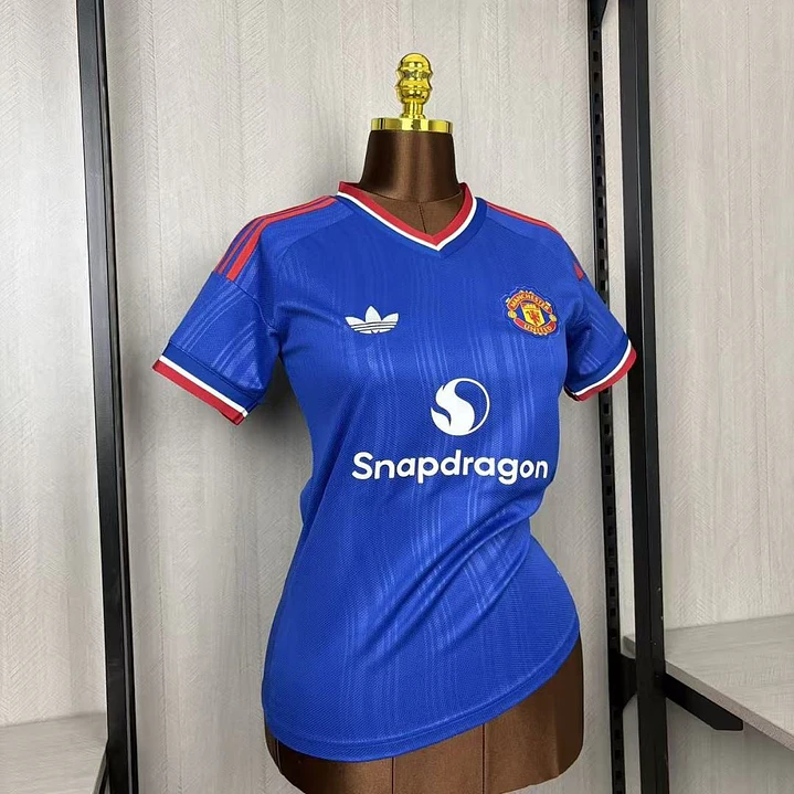 CAMISA MANCHESTER UNITED 26/27 FORA - Azul - Feminina 6