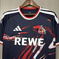 CAMISA COLÔNIA (1. FC KÖLN) 26/27 TERCEIRA - Azul-Marinho e Vermelha - Thumbnail 4